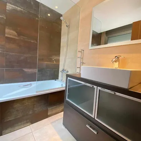 Voramar A 50 Metros Playa Parking Wifi Y Aacc Apartment Tossa de Mar